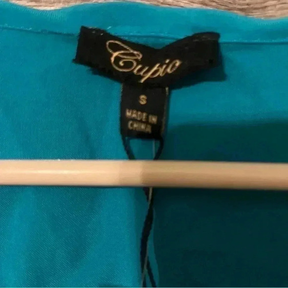 Cupio Turquoise Light weight Blouse - Picture 4 of 9